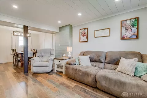 Living - 5212 Ottawa Dr, Fairborn, OH 45324 photo 4 of 4
