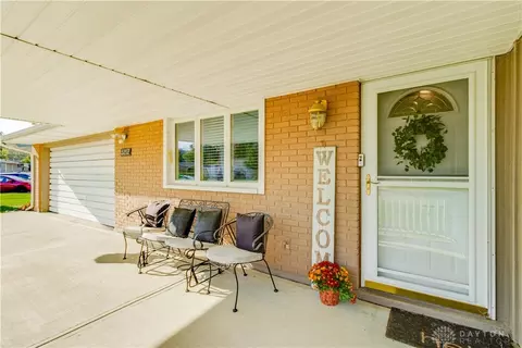 Exterior - 5212 Ottawa Dr, Fairborn, OH 45324 photo 5 of 12