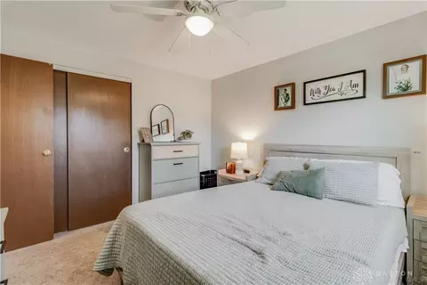 Bedroom - 5212 Ottawa Dr, Fairborn, OH 45324 photo 2 of 5