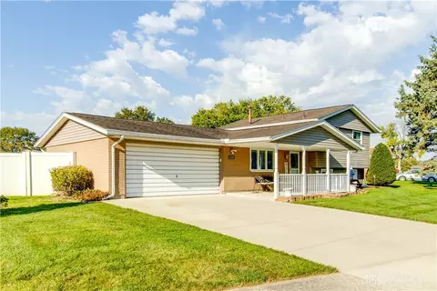 Exterior - 5212 Ottawa Dr, Fairborn, OH 45324 photo 2 of 12
