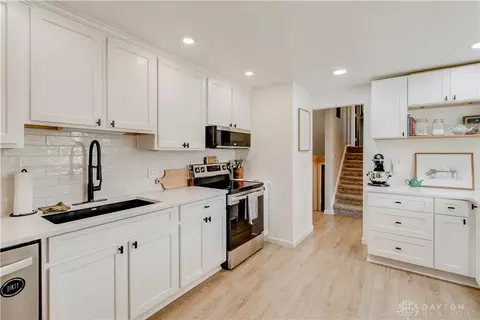 Kitchen - 5212 Ottawa Dr, Fairborn, OH 45324 photo 1 of 4