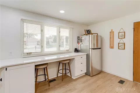 Kitchen - 5212 Ottawa Dr, Fairborn, OH 45324 photo 3 of 4