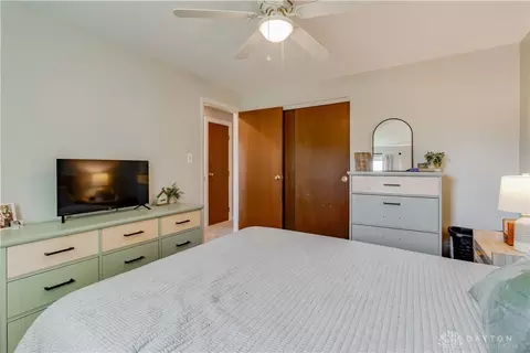 Bedroom - 5212 Ottawa Dr, Fairborn, OH 45324 photo 3 of 5