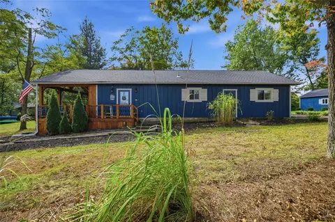 1058 Brunswick Dr, Fayetteville, OH 45118