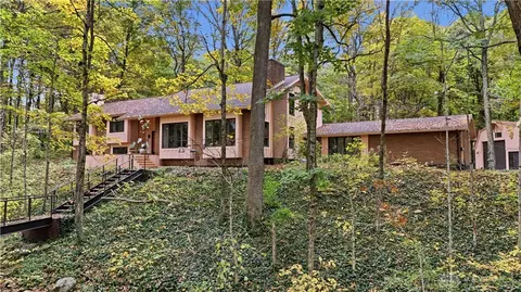 2302 Kershner Rd, Dayton, OH 45414