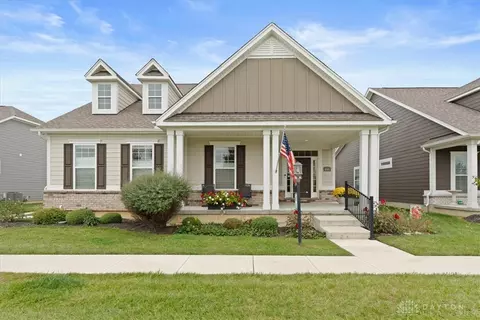 4019 Pepperwell Cir, Sugarcreek Township, OH 45440