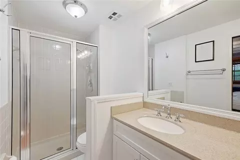 Bath - 35 Waterford Dr, Centerville, OH 45458 photo 1 of 3