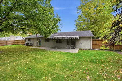 Exterior - 35 Waterford Dr, Centerville, OH 45458 photo 3 of 7