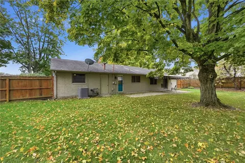 Exterior - 35 Waterford Dr, Centerville, OH 45458 photo 5 of 7