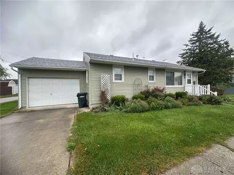 33 Morgan St, Versailles, OH 45380