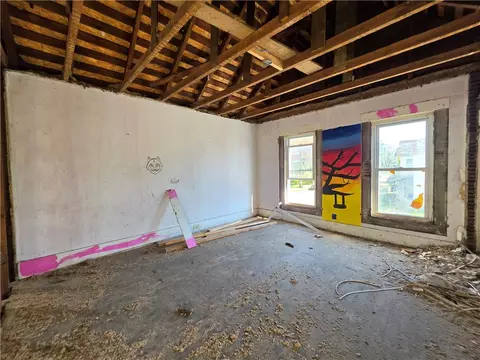 Bedroom - 1001 Clifton Ave, Springfield, OH 45505 photo 2 of 3