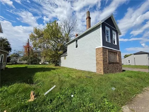 Exterior - 1001 Clifton Ave, Springfield, OH 45505 photo 2 of 3