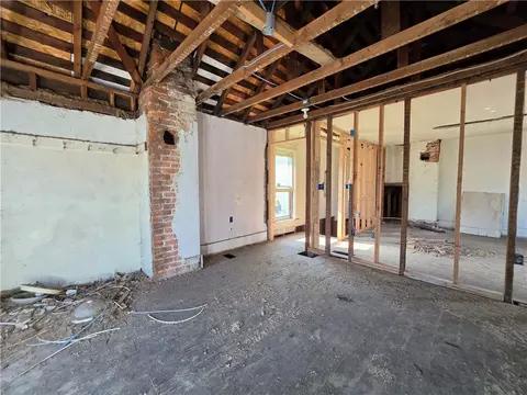 Bedroom - 1001 Clifton Ave, Springfield, OH 45505 photo 3 of 3