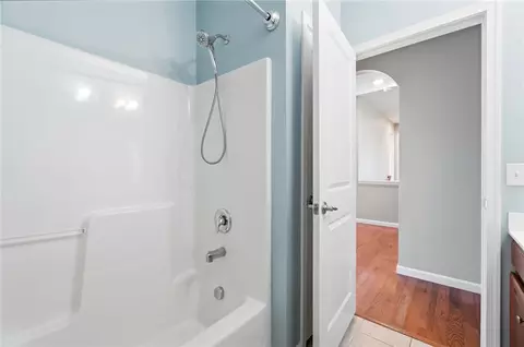 Bath - 9762 Brooks Bend Ct, Centerville, OH 45458 photo 7 of 8