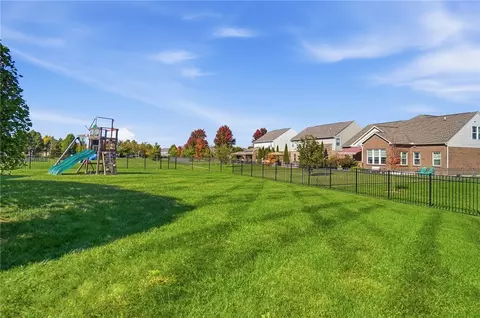Exterior - 9762 Brooks Bend Ct, Centerville, OH 45458 photo 13 of 13