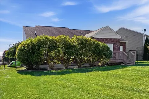 Exterior - 9762 Brooks Bend Ct, Centerville, OH 45458 photo 7 of 13
