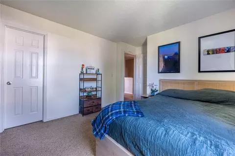 Bedroom - 1587 Glenn Abbey Dr, Kettering, OH 45420 photo 4 of 8