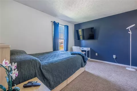 Bedroom - 1587 Glenn Abbey Dr, Kettering, OH 45420 photo 3 of 8