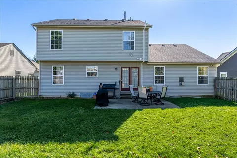 Exterior - 1587 Glenn Abbey Dr, Kettering, OH 45420 photo 4 of 10