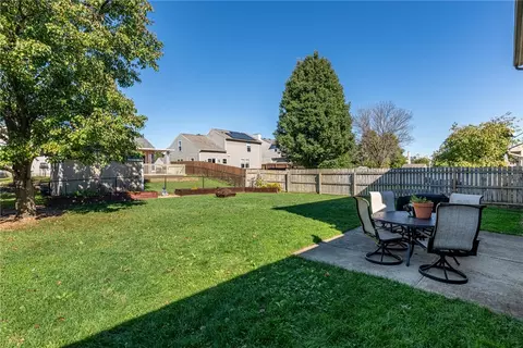Exterior - 1587 Glenn Abbey Dr, Kettering, OH 45420 photo 3 of 10