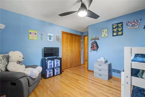Bedroom - 3836 Benfield Dr, Kettering, OH 45429 photo 4 of 8