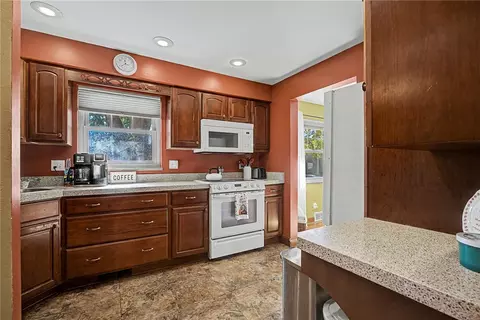 Kitchen - 3836 Benfield Dr, Kettering, OH 45429 photo 6 of 6