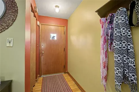 Entry Way - 3836 Benfield Dr, Kettering, OH 45429 photo 1 of 4