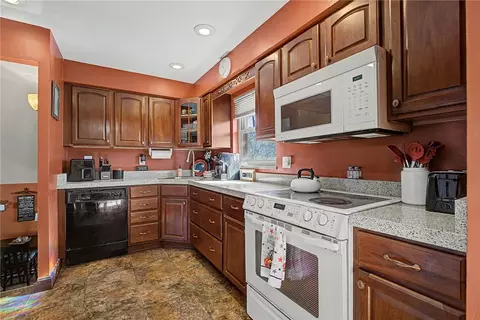 Kitchen - 3836 Benfield Dr, Kettering, OH 45429 photo 1 of 6