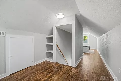 Entry Way - 236 N Arlington Ave, Springfield, OH 45503 photo 3 of 3