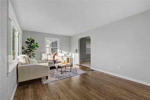 Living - 236 N Arlington Ave, Springfield, OH 45503 photo 1 of 5