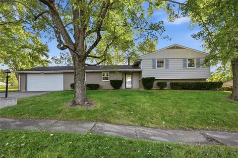6948 Michelle Pl, Englewood, OH 45322