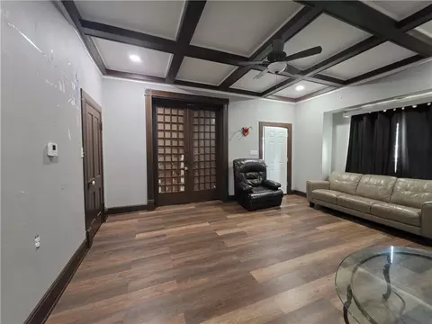 Living - 331 S Western Ave, Springfield, OH 45506 photo 1 of 2