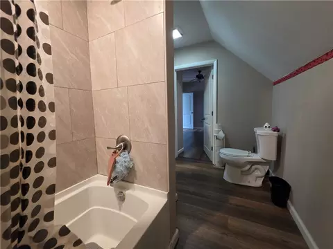 Bath - 331 S Western Ave, Springfield, OH 45506 photo 2 of 3