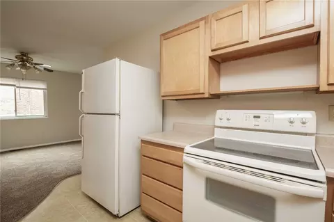 Kitchen - 1520 Lynnfield Dr, Kettering, OH 45429 photo 2 of 2