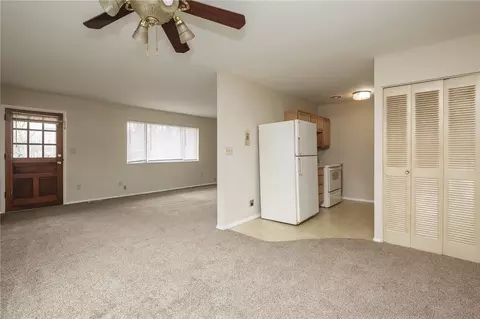 Living - 1520 Lynnfield Dr, Kettering, OH 45429 photo 3 of 3