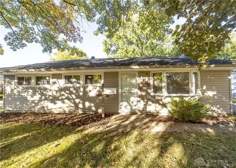 305 Lockheed Dr, Vandalia, OH 45377