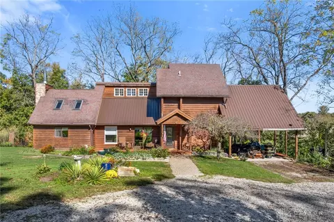 870 Linkhart Rd, Wilmington, OH 45177