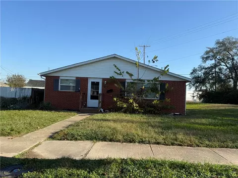 147 Macready Ave, Dayton, OH 45404