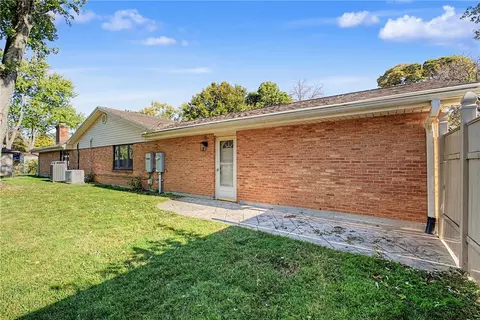 Exterior - 5613 Red Coach Rd, Centerville, OH 45429 photo 14 of 17