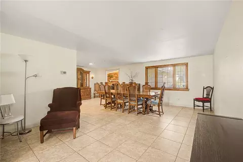 Dining - 5613 Red Coach Rd, Centerville, OH 45429 photo 4 of 5