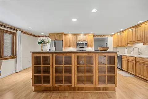 Kitchen - 5613 Red Coach Rd, Centerville, OH 45429 photo 4 of 9
