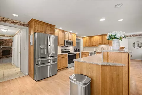 Kitchen - 5613 Red Coach Rd, Centerville, OH 45429 photo 9 of 9