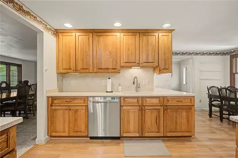 Kitchen - 5613 Red Coach Rd, Centerville, OH 45429 photo 7 of 9
