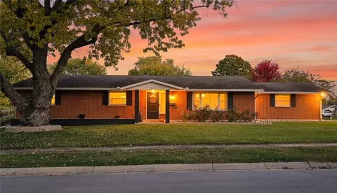 202 Rumson St, Englewood, OH 45322