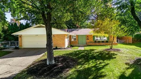 6208 Clematis Dr, Dayton, OH 45449