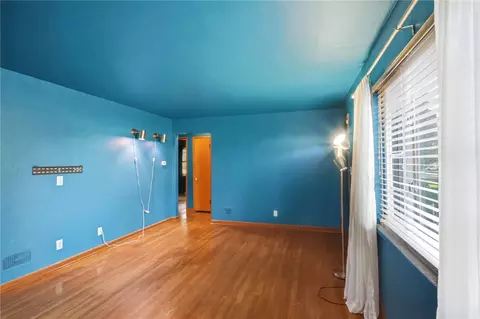 Living - 4116 Lefevre Dr, Kettering, OH 45429 photo 2 of 5