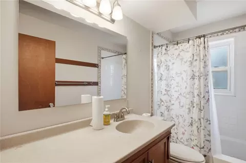 Bath - 4116 Lefevre Dr, Kettering, OH 45429 photo 1 of 3