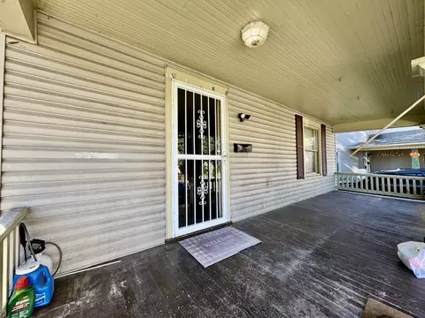 Exterior - 305 E Northern Ave, Springfield, OH 45503 photo 2 of 6