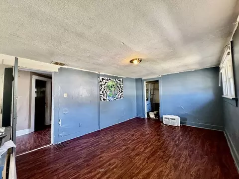 Living - 305 E Northern Ave, Springfield, OH 45503 photo 7 of 7