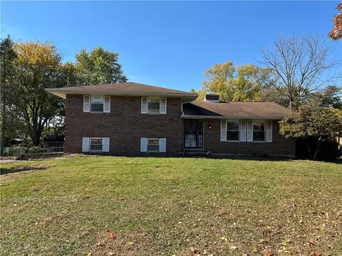 1215 S Heincke Rd, Miamisburg, OH 45342